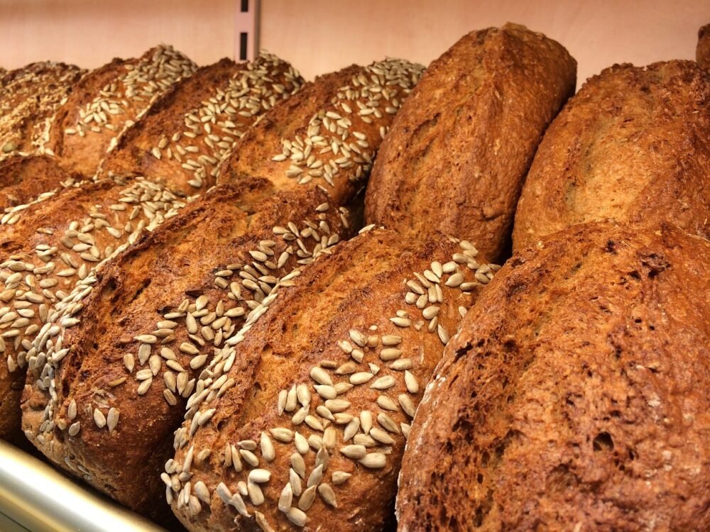 Brown bread Vyakula kwa mgonjwa wa kisukari tumia nafaka ambazo hazijakobolewa